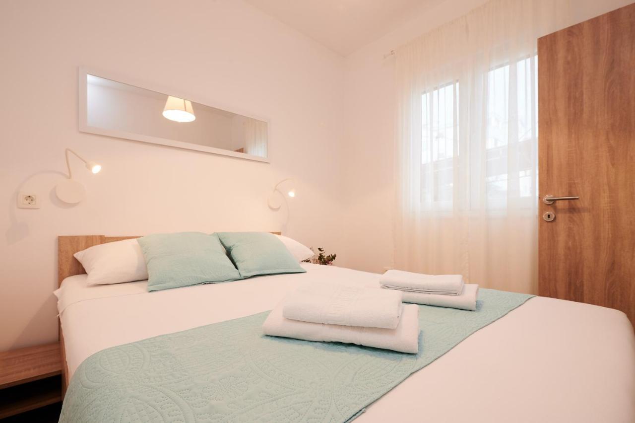 Apartment Boris Трогир Екстериор снимка
